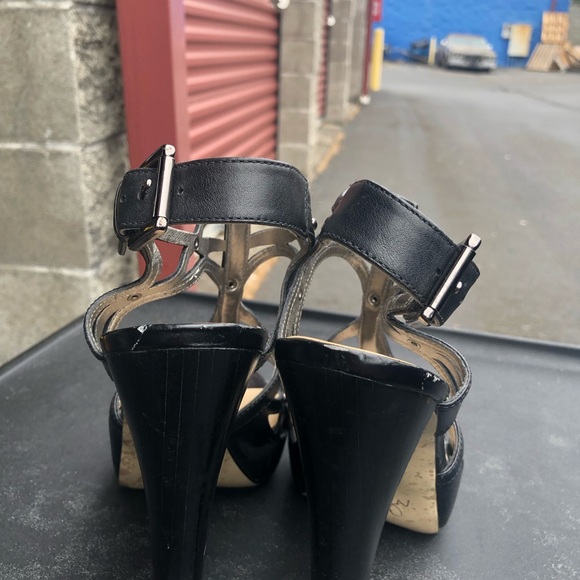 Guess Women’s Black Leather Platform Heels shoes - Size 6M - Picture 9 of 14